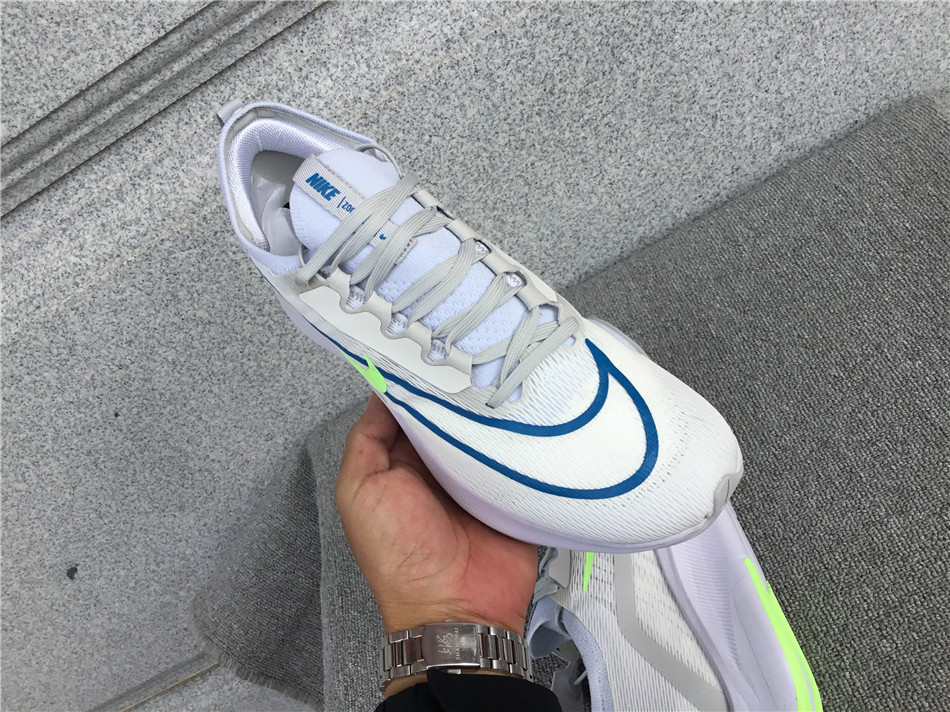 Nike Zoom Fly 4 Carbon Plate Running Shoe CT2392-100