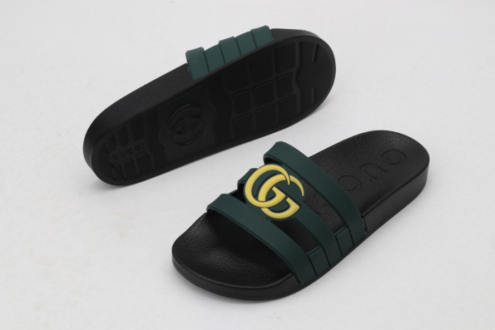 Gucc* Sandal35