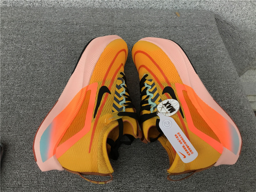 Nike Zoom Fly 4 Carbon Plate Running Shoe DO2421-739