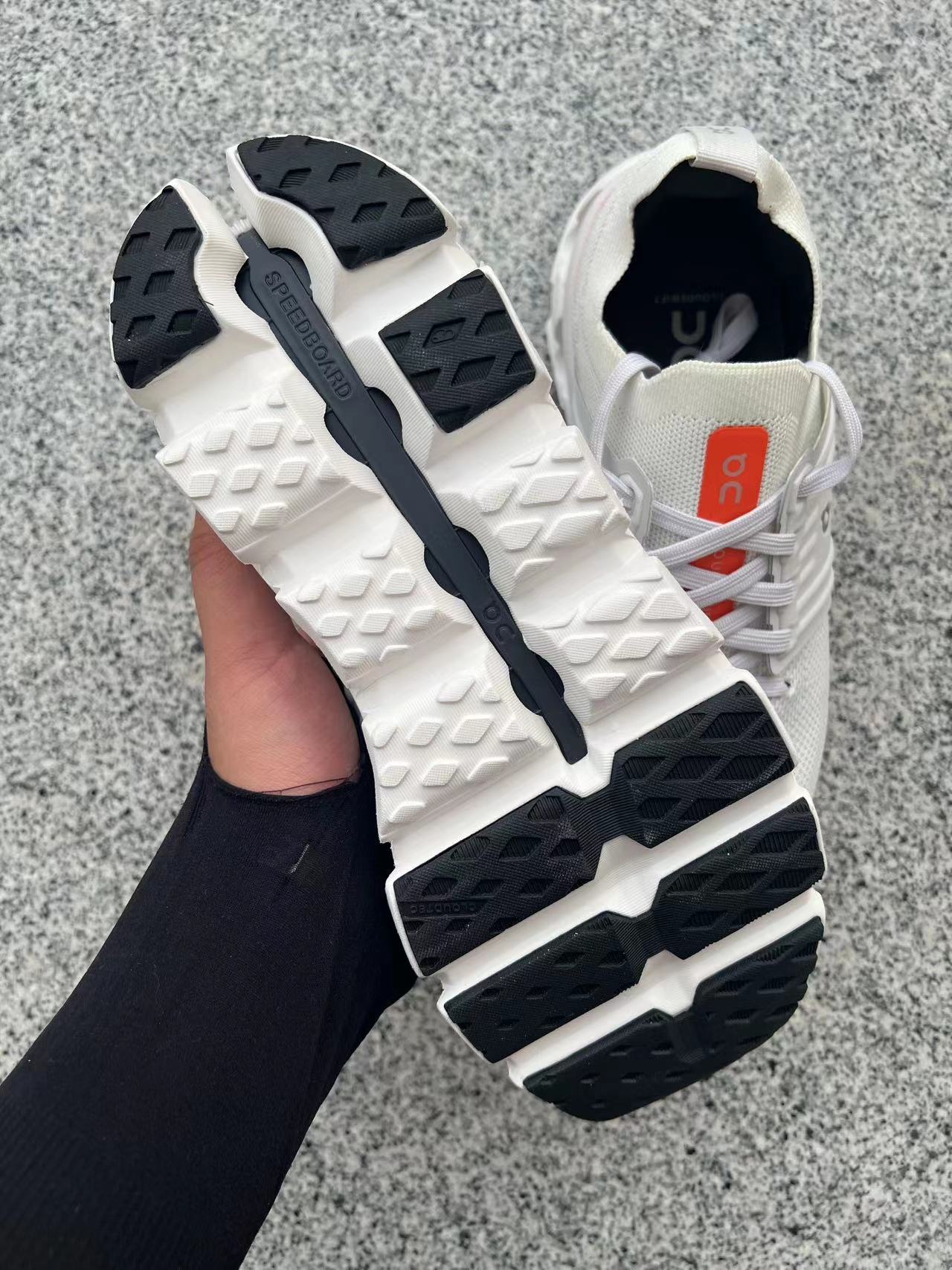 Cloud Swift 3 AP1004-003