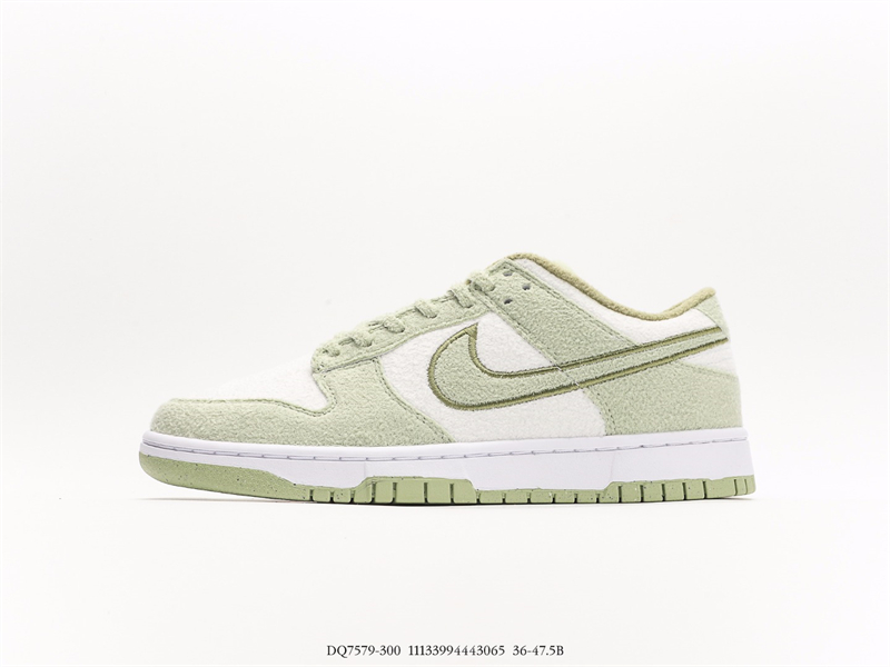 Nike SB Zoom Dunk Low Fleece DQ7579-300