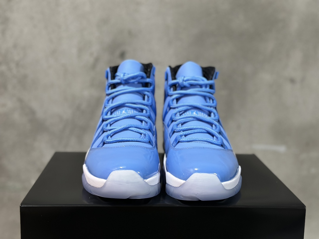 Jordan 11 Ultimate Gift of Flight 717602-900
