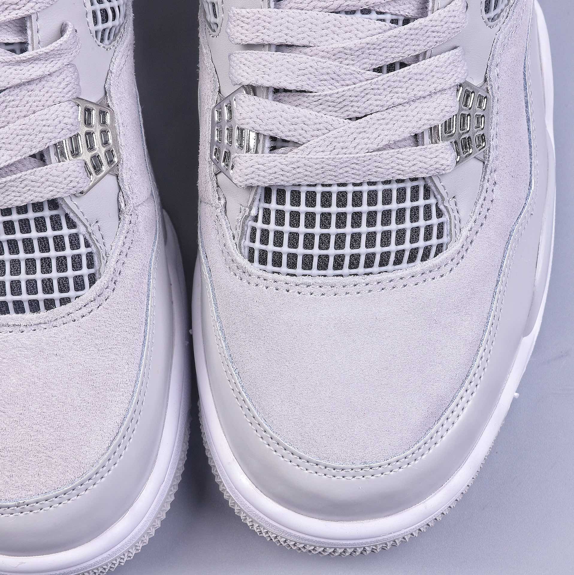 Jordan 4 Retro Frozen Moments AQ9129-001