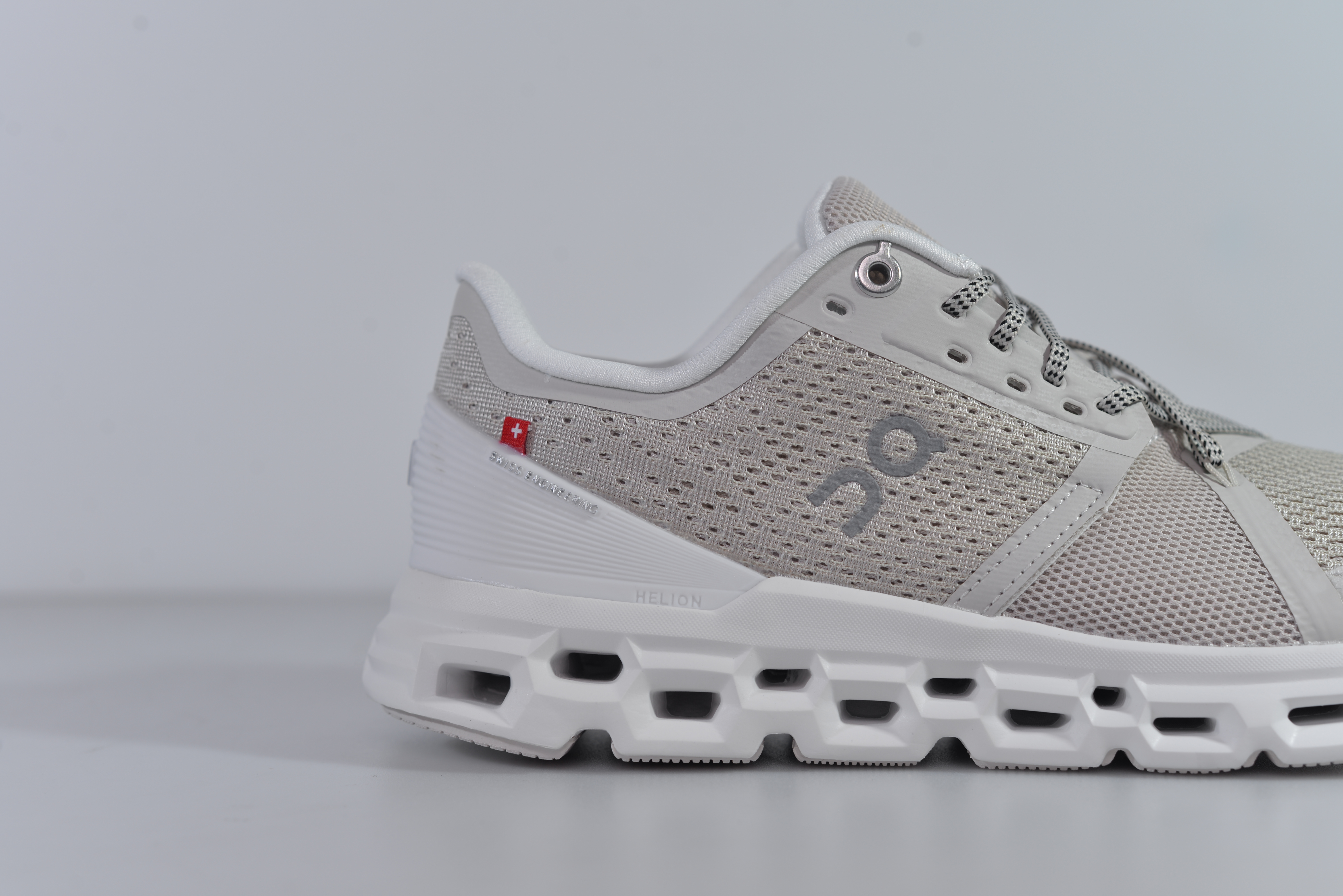 On Running Cloud AP1107-005