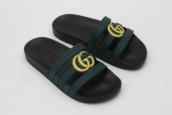 Gucc* Sandal35