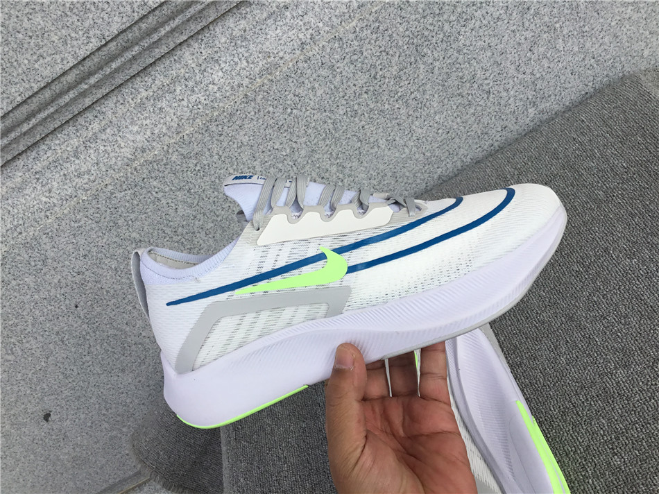 Nike Zoom Fly 4 Carbon Plate Running Shoe CT2392-100