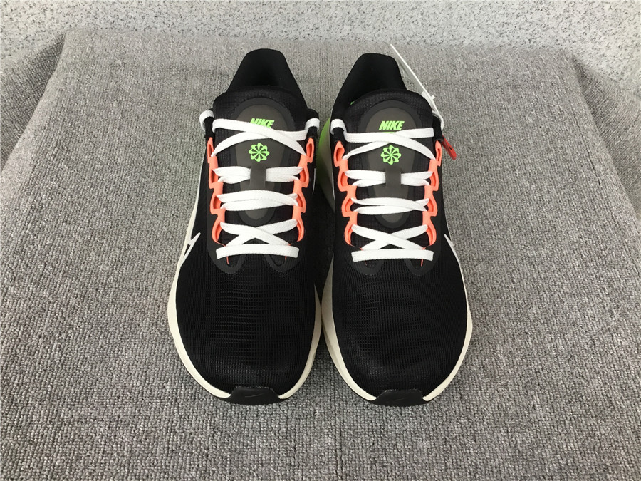 Nike Zoom Fly 5 Carbon Plate Running Shoe FB1847-011