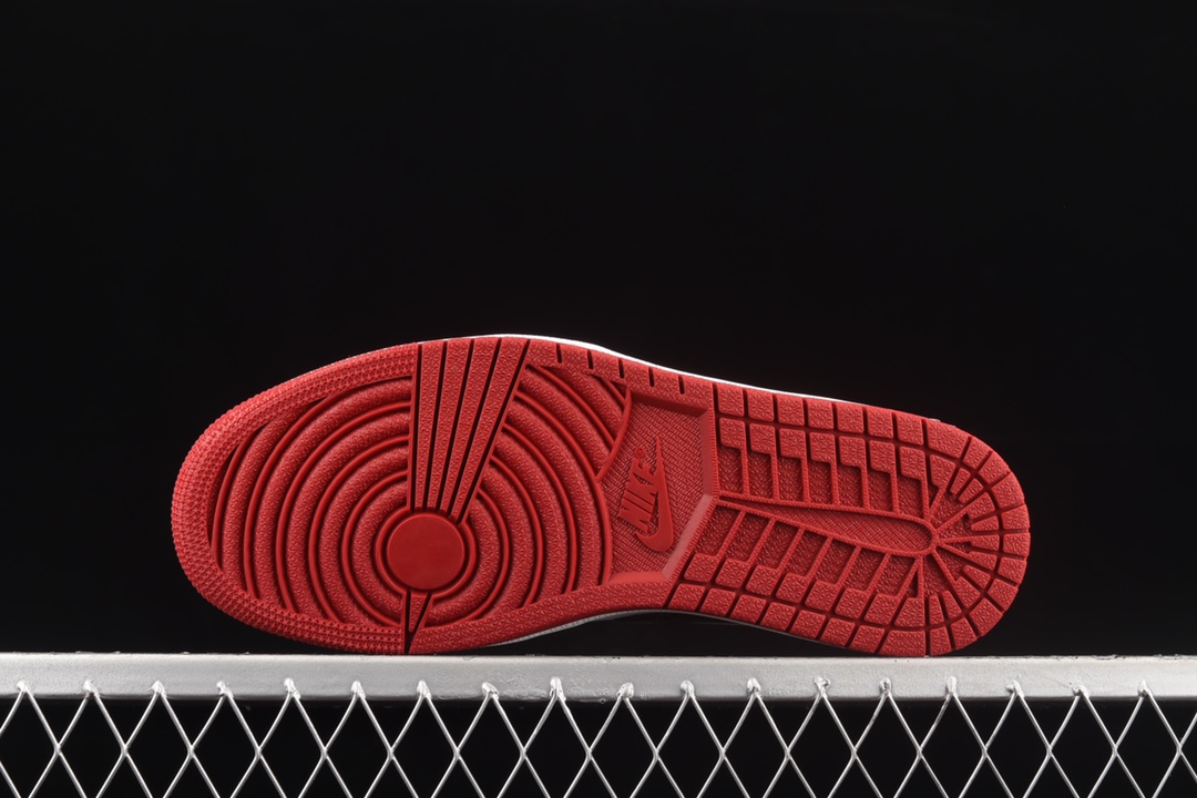 Jordan 1 Low Bred Toe