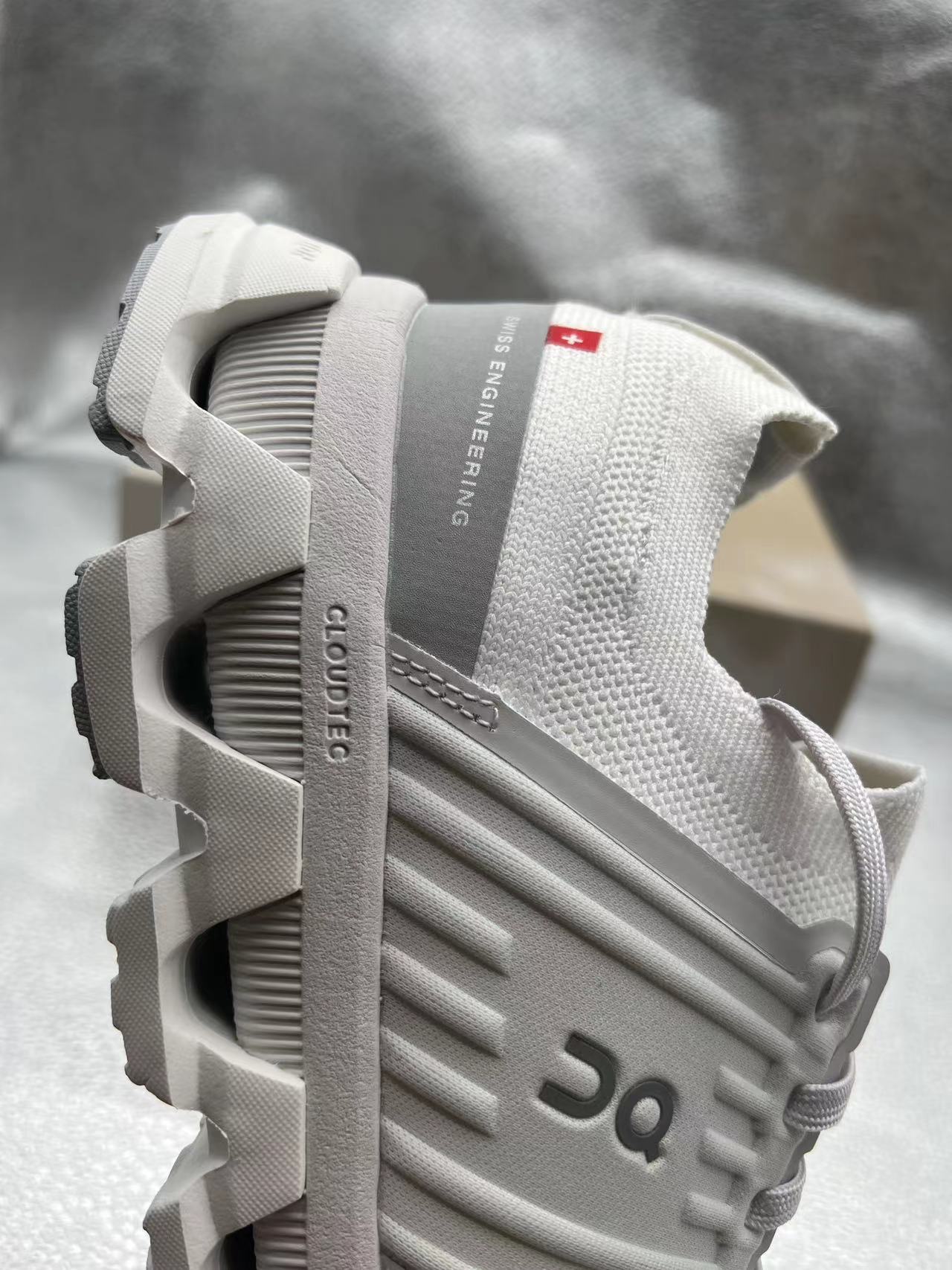 Cloud Swift 3 AP0816-02