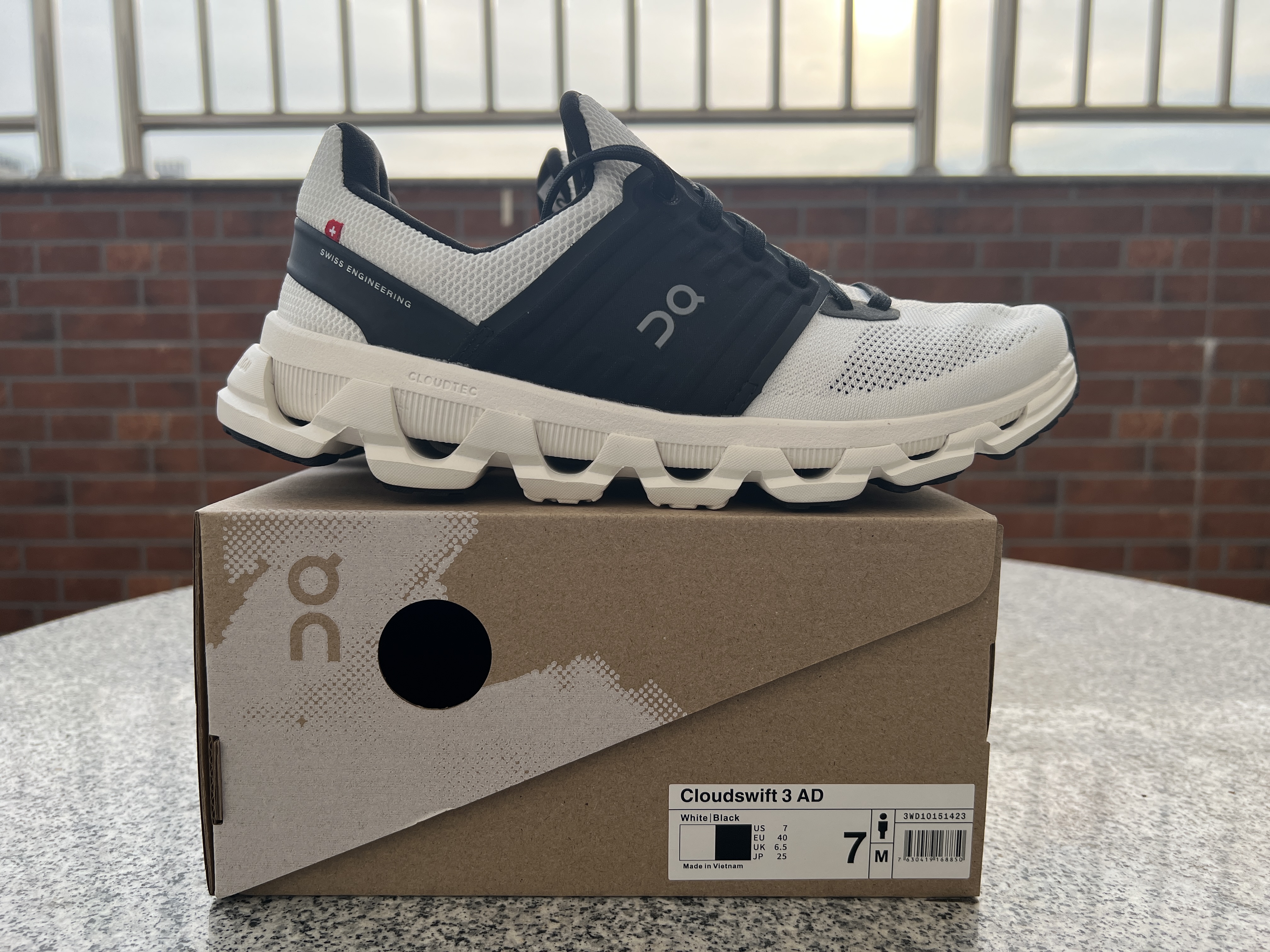 Cloud Swift 3 AP1004-010