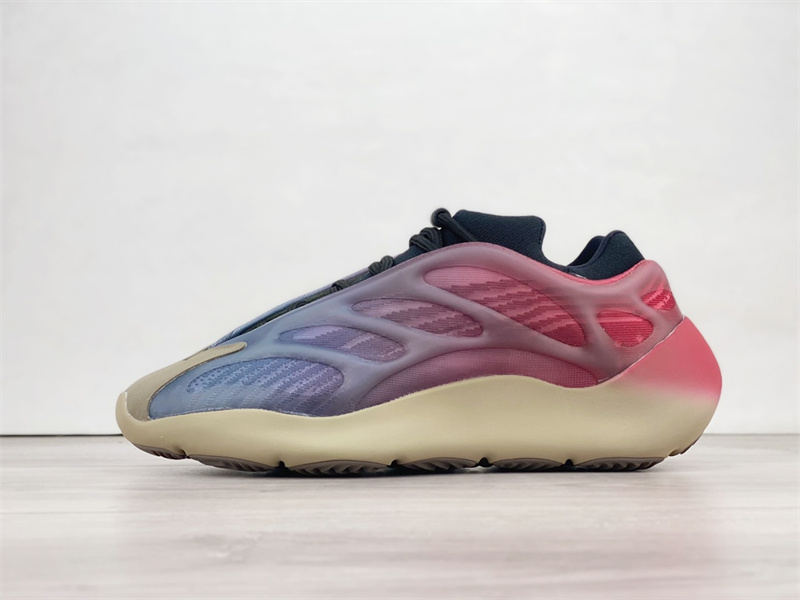 Yeezy 700 V3 Fade Carbon GW1814