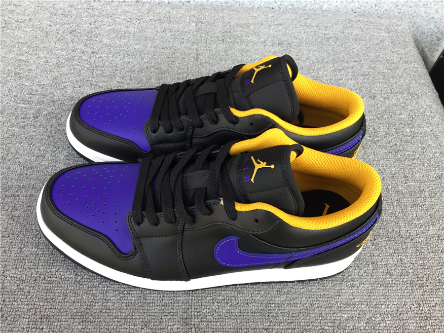 Air Jordan 1 Low 553558-075