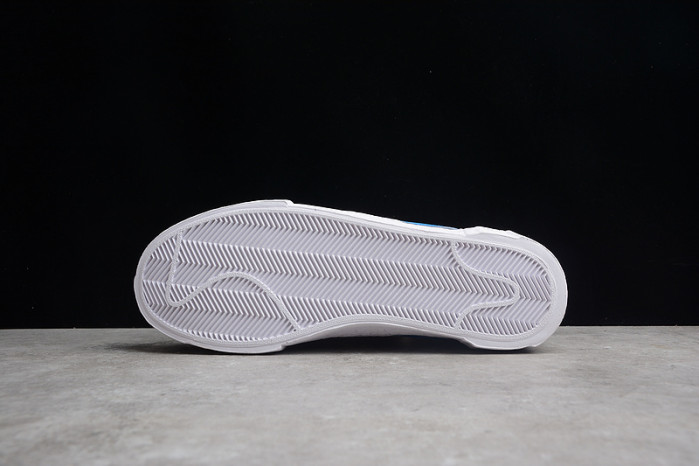 Kaws x Sacai x Nk Blazer Low 