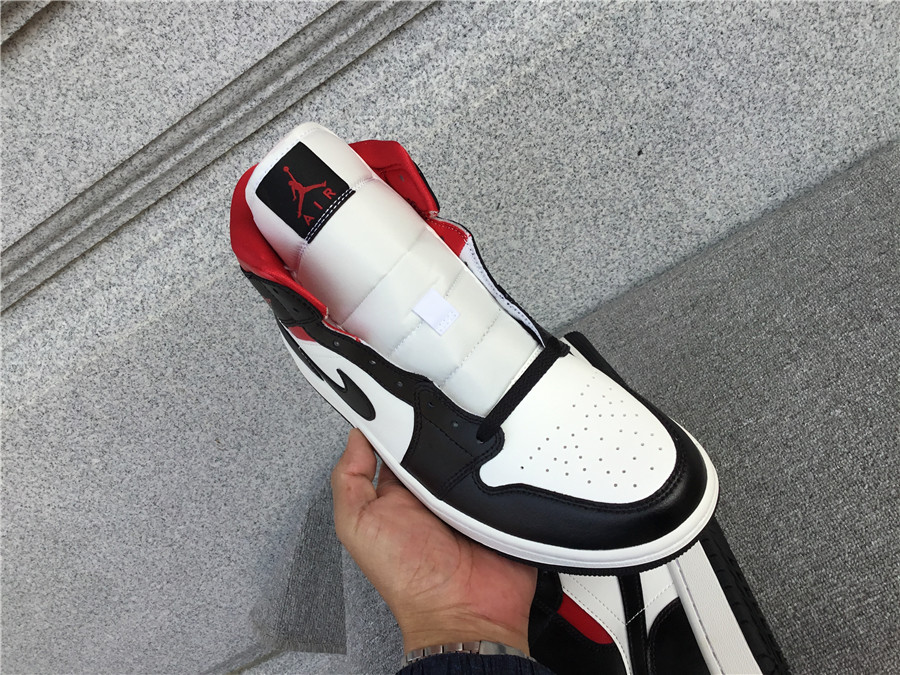 Air Jordan AJ1 Mid black White Red