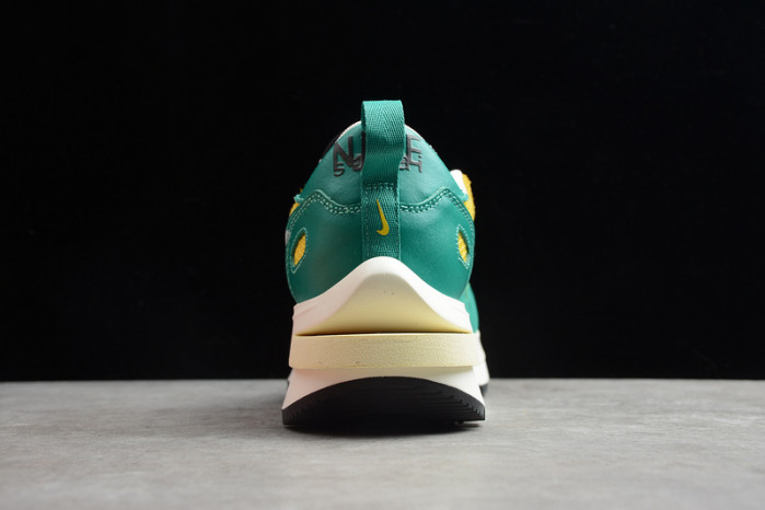 Sacai x Nike Pegasus VaporFly SP BV0073-103