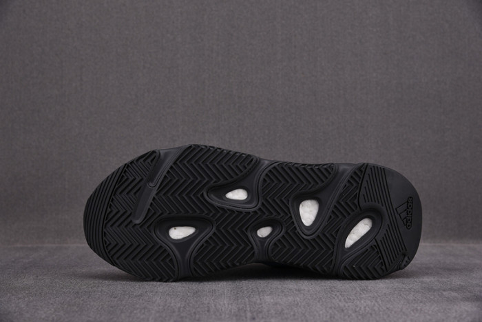 ADIDAS BOOST YEEZY 700 MNVN BRIGHT CYAN GZ3079