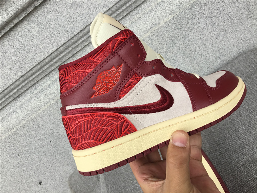 Air Jordan 1 Mid GS 