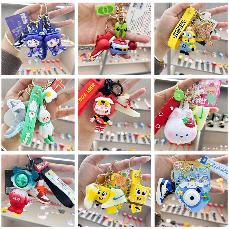 Key Chain Mystery Box (Including a small shoe, a beautiful doll) GF00066