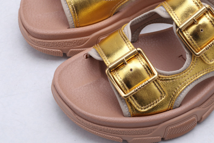 Gucc* Sandal38