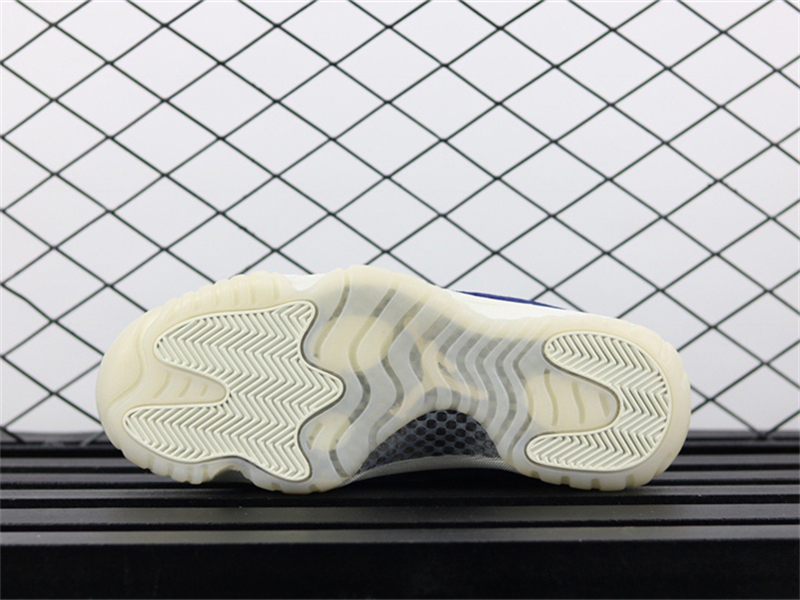 Jordan 11 Retro Low Derek Jeter RE2PECT AV2187-441