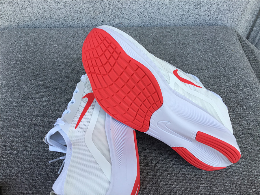 Nike Zoom Fly 4 Carbon Plate Running Shoe CT2392-006