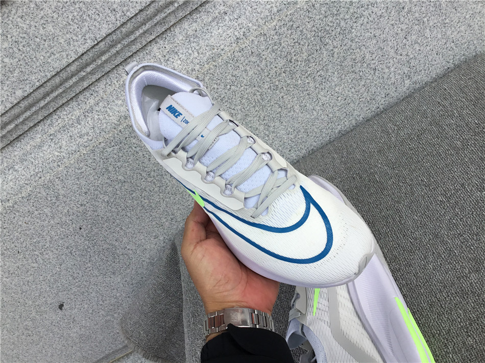 Nike Zoom Fly 4 Carbon Plate Running Shoe CT2392-100