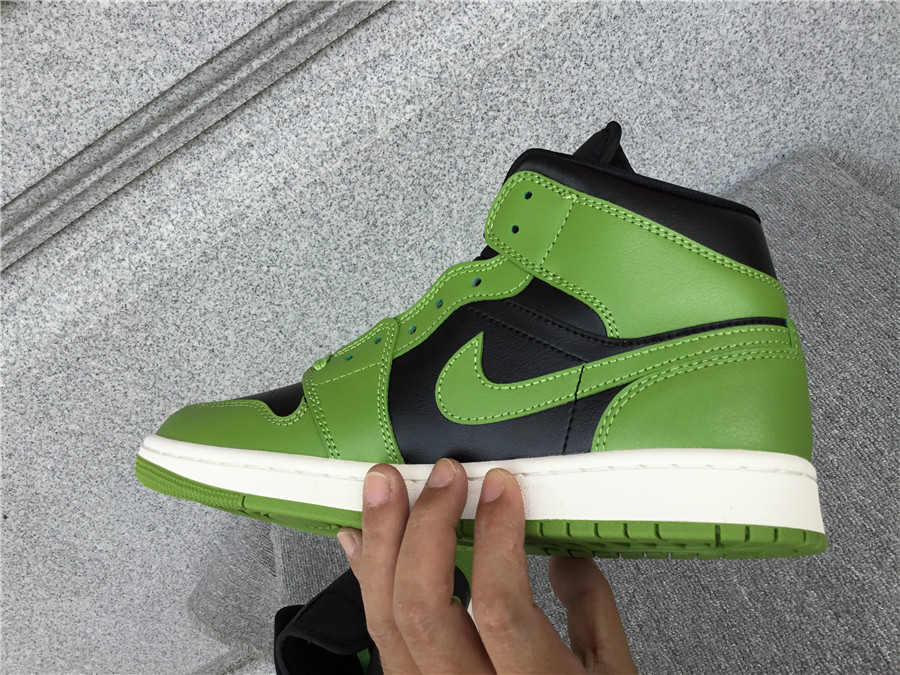 Air Jordan 1 Mid dark green