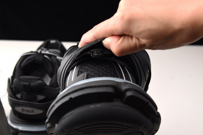 Balenciaga Track LED Black 555036W1GB11000