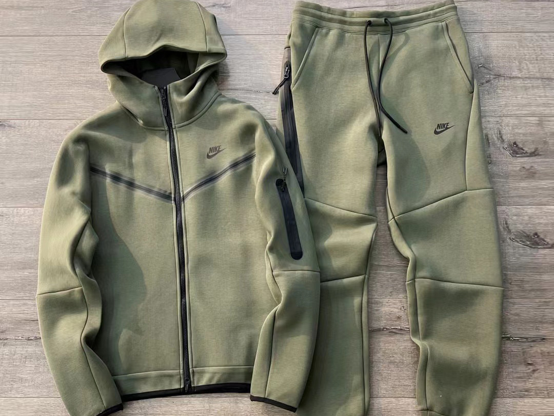 Nike NSW Tech Fleece NK1118-010