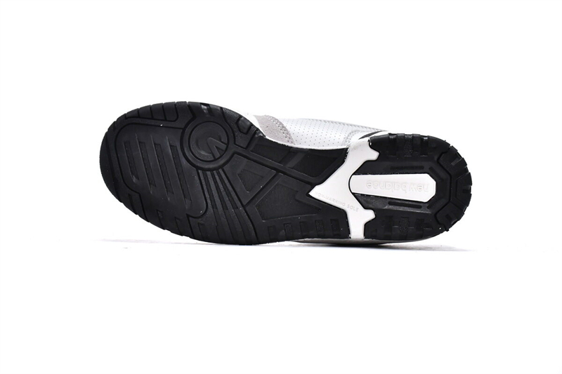 Get New Balance 550 Sea Salt Black BB550LM1