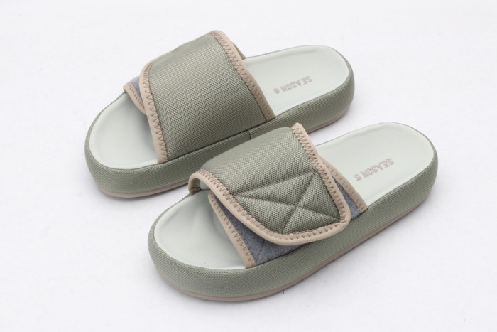 Yeezy sandal2