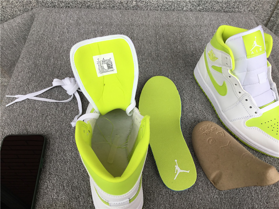 Air Jordan 1 Mid BQ6472-131