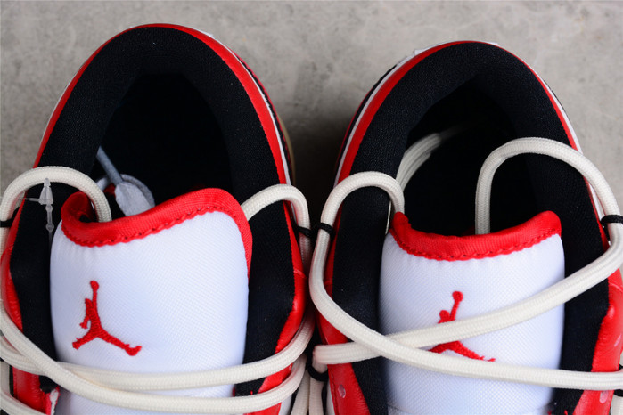 Air Jordan 1 Low Chicago