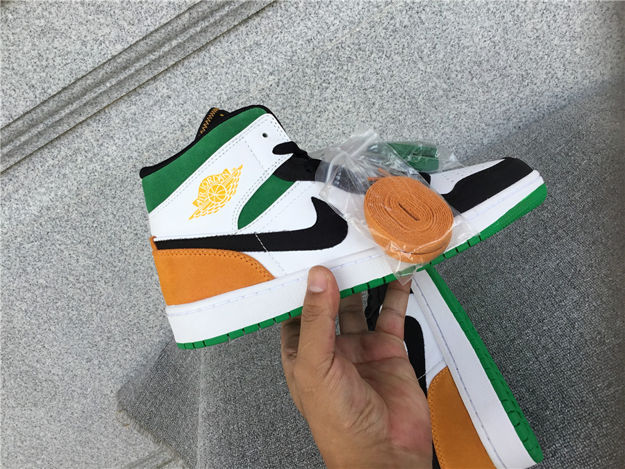 Air Jordan 1 Retro Mid SE GS