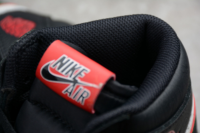 Air Jordan 1 Sports Illustrated A Star Is Born 555088-015