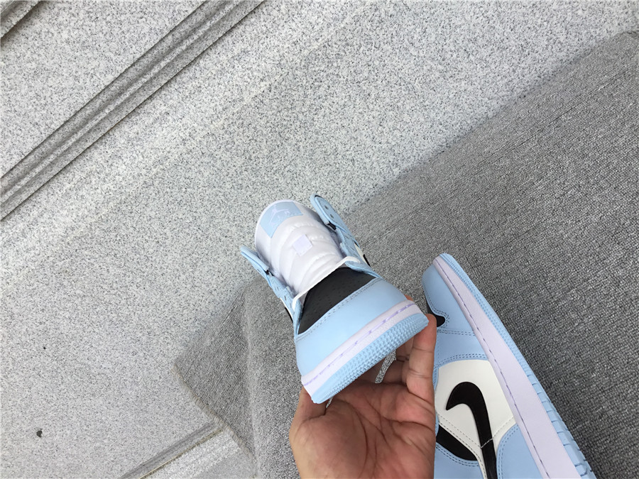 Air Jordan 1 Mid SE GS