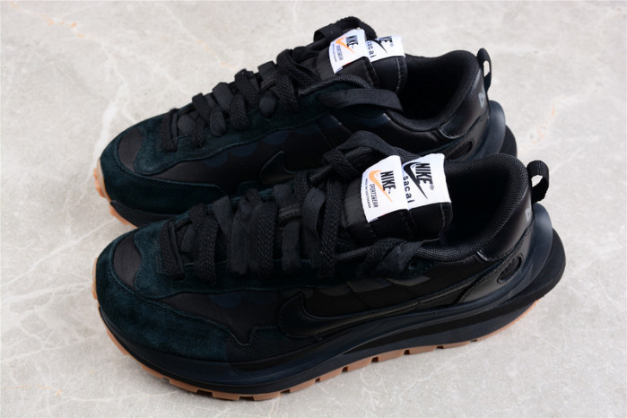 NIKE VAPORWAFFLE SACAI BLACK GUM DD1875-001