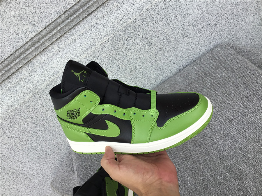 Air Jordan 1 Mid dark green