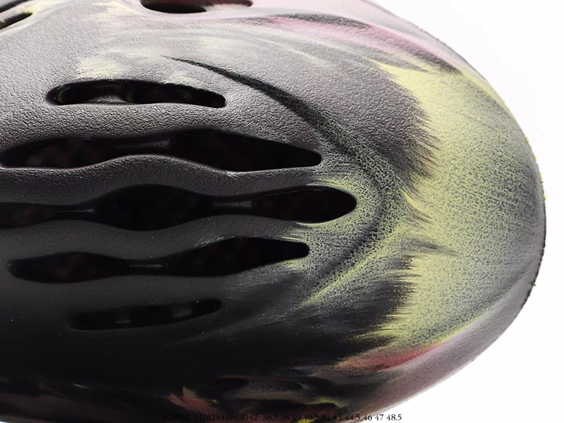 Adidas Yeezy Foam RNR MX Carbon IG9562