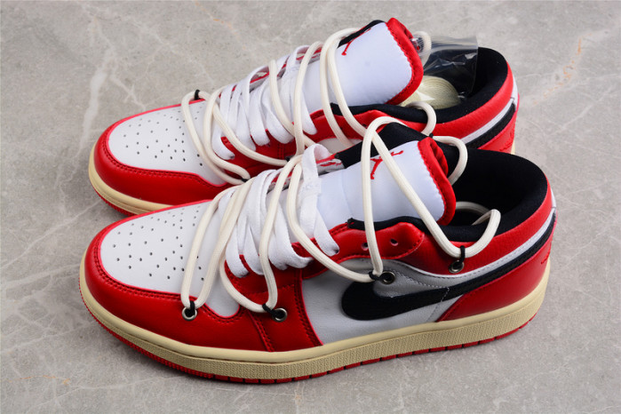 Air Jordan 1 Low Chicago
