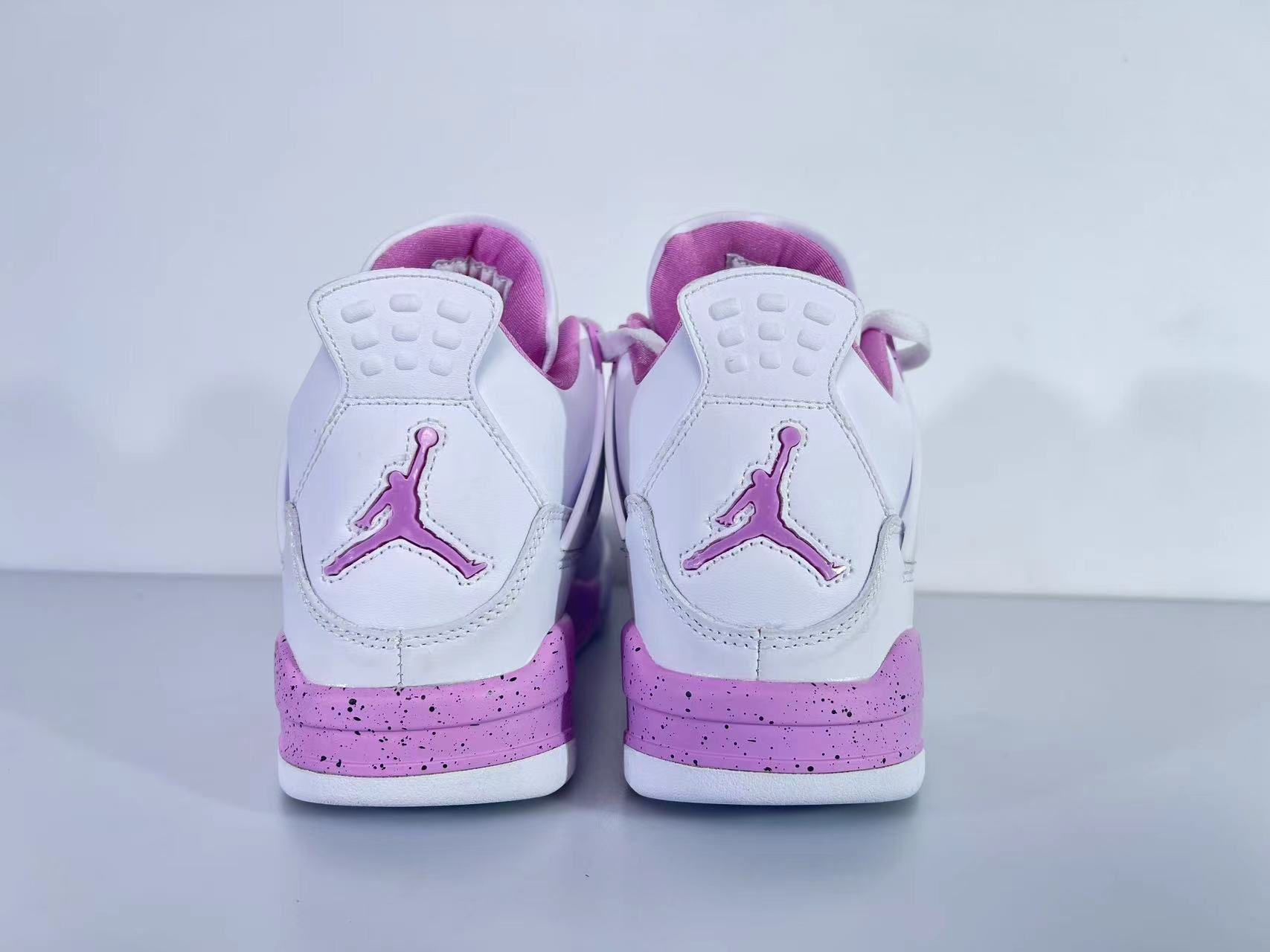 Air jordan 4 Retro sneakers white and purple