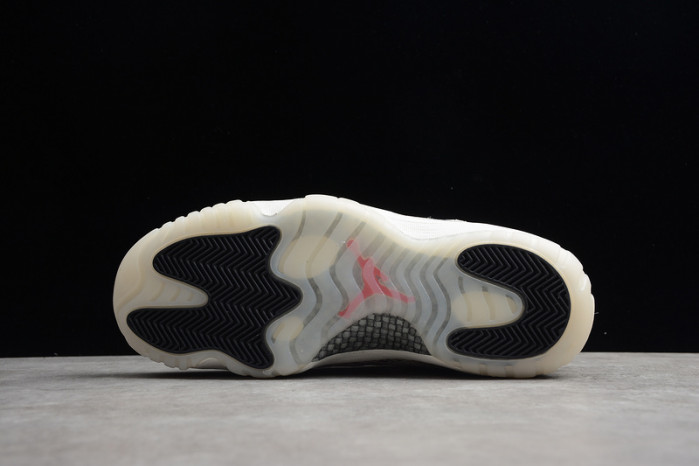 Air Jordan 11 Low Snakeskin Light Bone CD6846-002