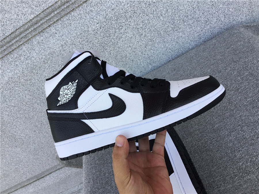 Air Jordan 1 Mid 