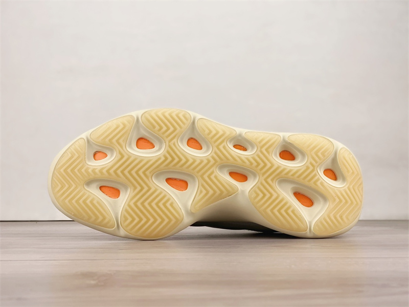 Yeezy 700 V3 Fade Salt ID1674