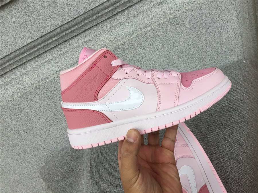 Air Jordan 1 Mid Digital Pink