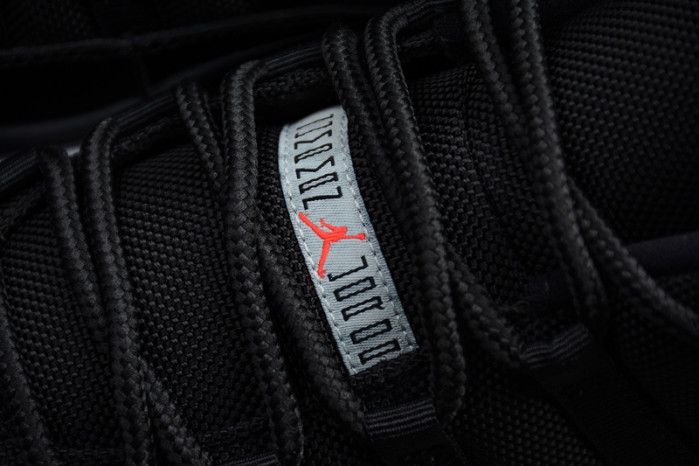 AIR JORDAN 11 RETRO LOW 