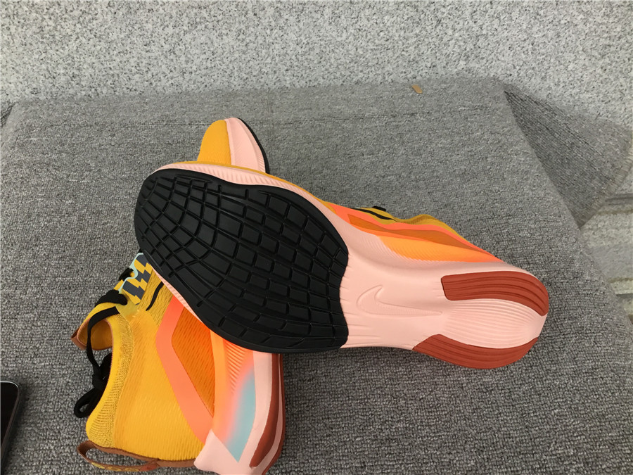 Nike Zoom Fly 4 Carbon Plate Running Shoe DO2421-739