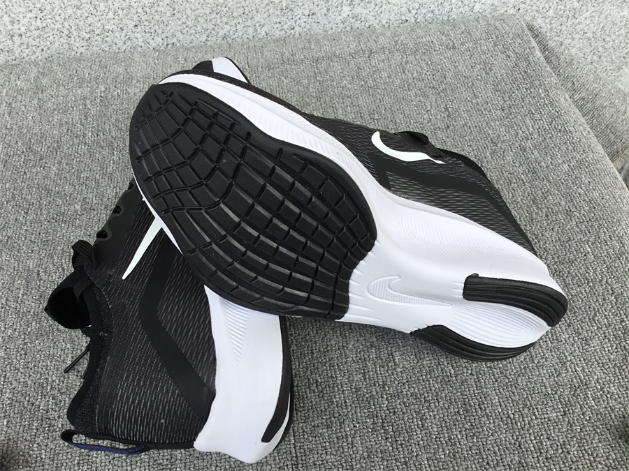 Nike Zoom Fly 4 Carbon Plate Running Shoe CT2392-001