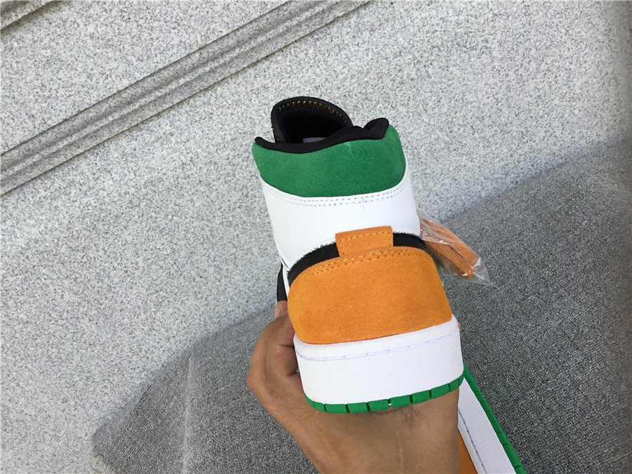 Air Jordan 1 Retro Mid SE GS