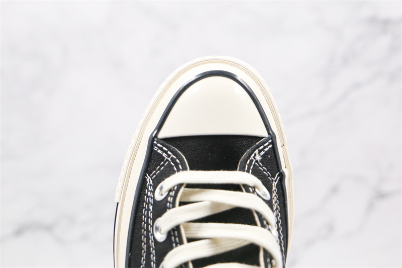 Converse Chuck Taylor All-Star Embroidered Hearts (W) A01602C